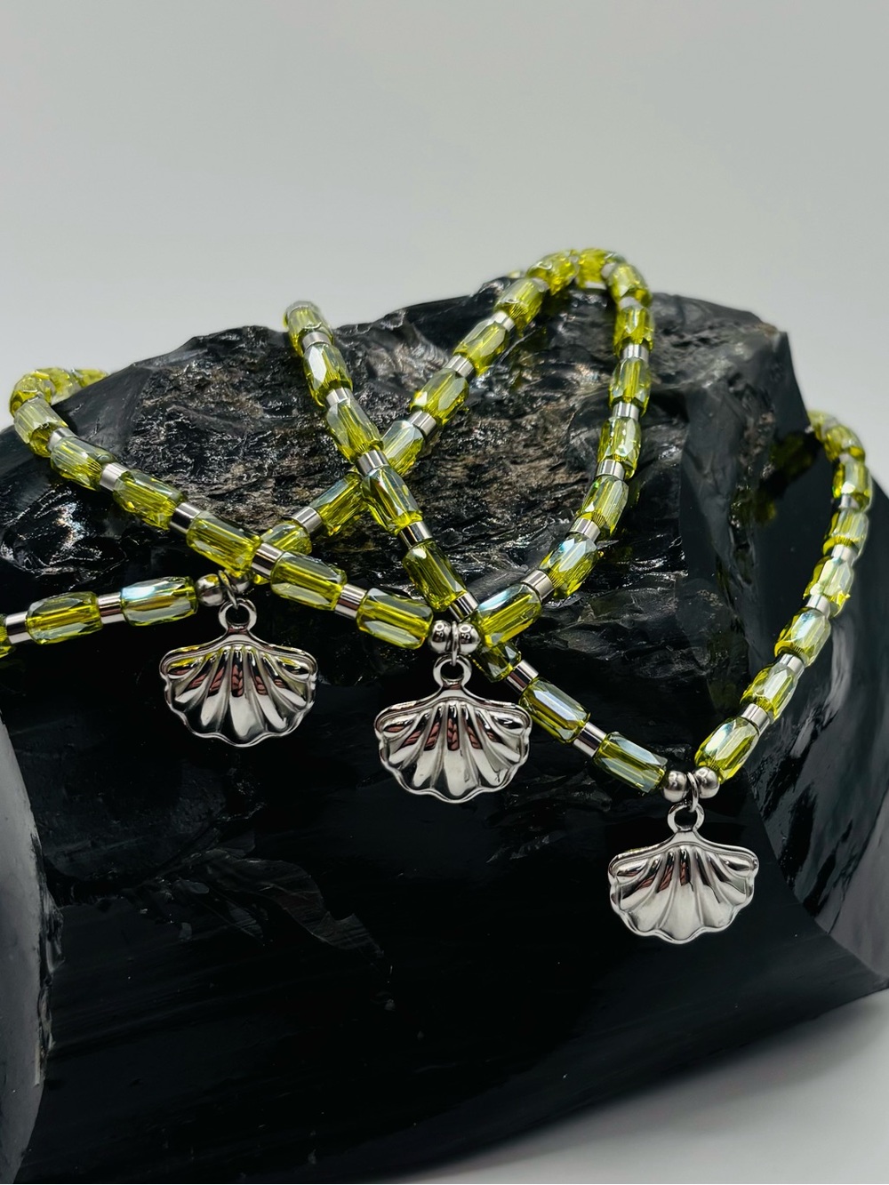 *ANKLET* S.Steel Silver Seashell & AB Peridot Colored Glass Stretchy Anklet
